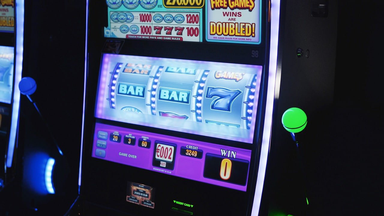 SMN605 Live Casino provider terpercaya Evolution Gaming Pragmatic Play streaming langsung